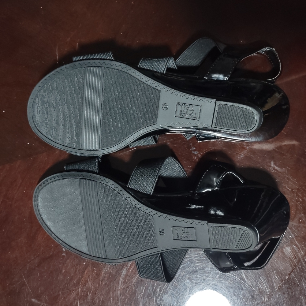 Sandals - Picture 2 of 2